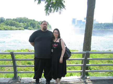 Winter and Cora niagara